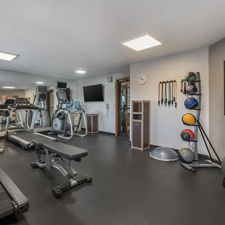 Best Western Fremont Angola I-80 90 Toll Road-2