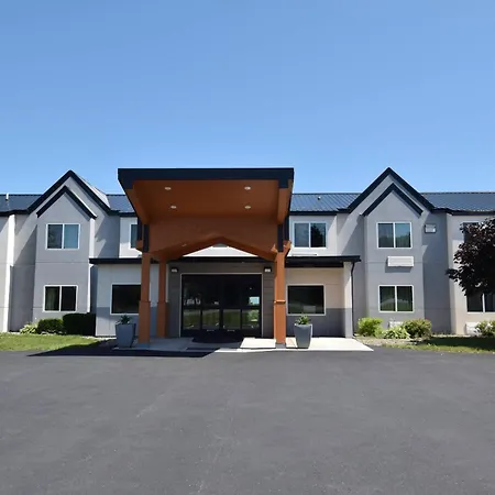 Quality Inn & Suites Watertown Fort Drum-3