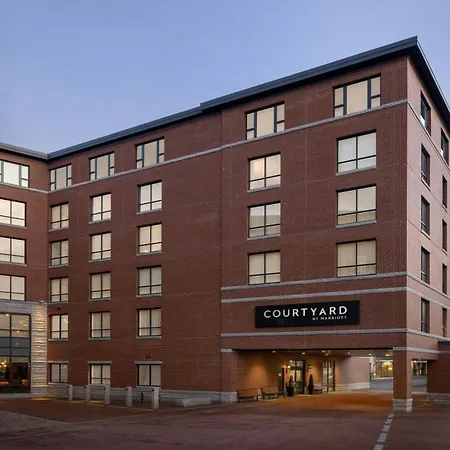 Courtyard By Marriott Portland Downtown/Waterfront-3