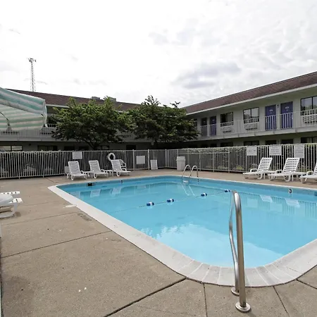Motel 6-Amherst, Oh - Cleveland West - Lorain-2
