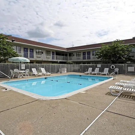Motel 6-Amherst, Oh - Cleveland West - Lorain-3