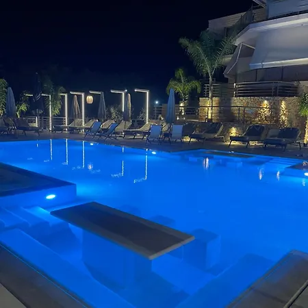 Akron Luxury Holidays-3