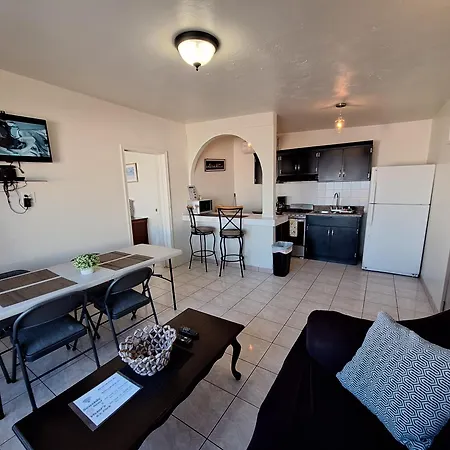 #55 Suite Bungalow Seaside Hotel & Victors Rv Park-3