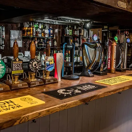 Queens Head-3