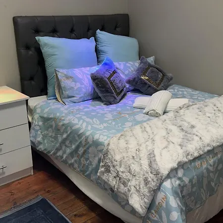 Cozy Corner Guest House 25 Harpford Avenue Wynberg Cape Town Western Cape-3