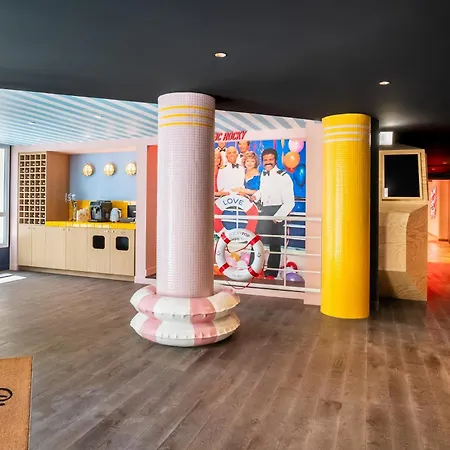 Rockypop Marseille Hotel-3