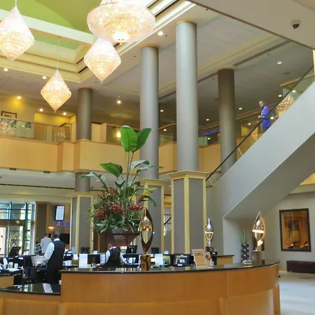 The Florida Hotel & Conference Center In The Florida Mall-3