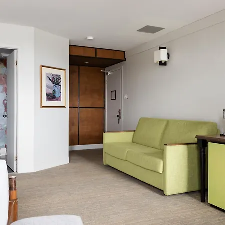 Hotel Champlain-3