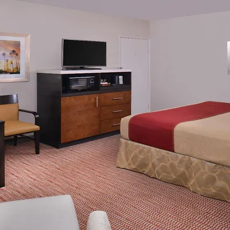 Best Western Royal Palace Inn & Suites-2