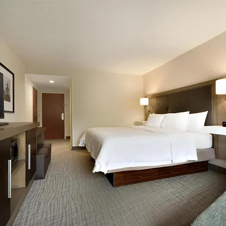 Hampton Inn & Suites Middletown-3