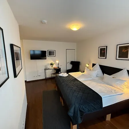 Hotel Neuhaus-3