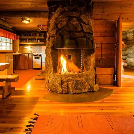 Kakslauttanen Arctic Resort - Igloos And Chalets-3
