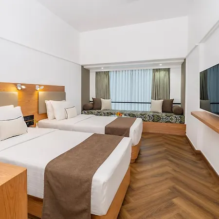 Hotel Kohinoor Continental, Airport-3