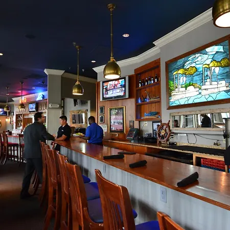 River Inn Of Harbor Town-2