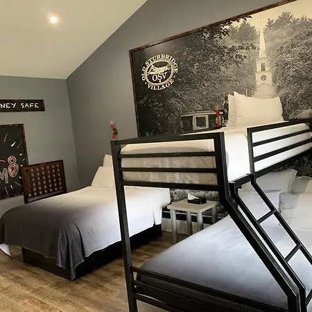 Super 8 By Wyndham Sturbridge-2