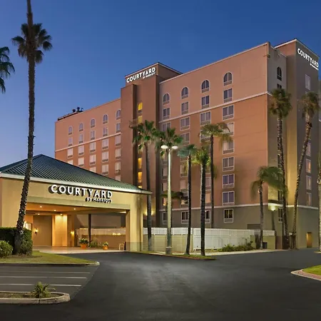 Courtyard By Marriott Baldwin Park-3
