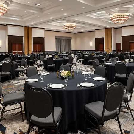 Marriott Bloomington Normal Hotel And Conference Center-2