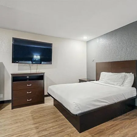 Red Lion Inn & Suites Olathe Kansas City-2