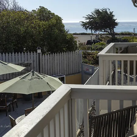 Pelican Inn & Suites-3
