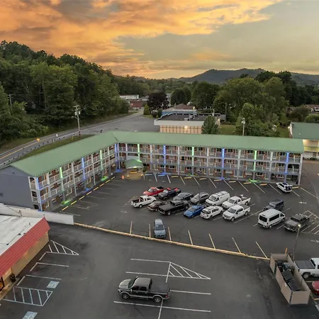 Surestay Hotel By Best Western Summersville-2