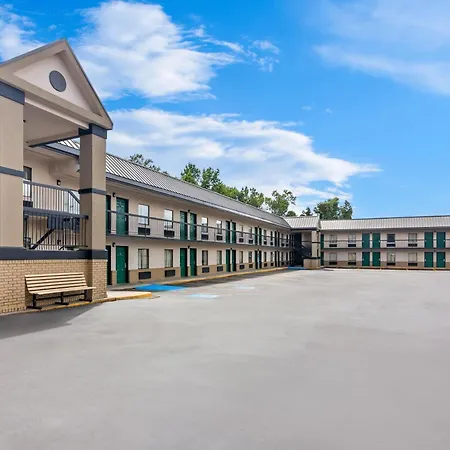 Super 8 By Wyndham Columbia-2