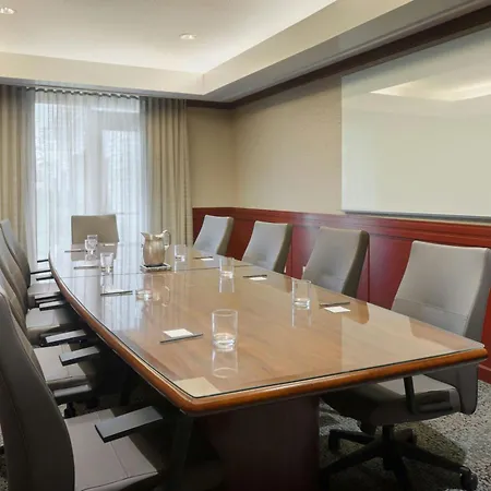 Courtyard By Marriott Springfield Airport-2
