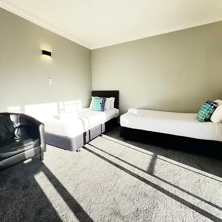 Barclay Motel-3