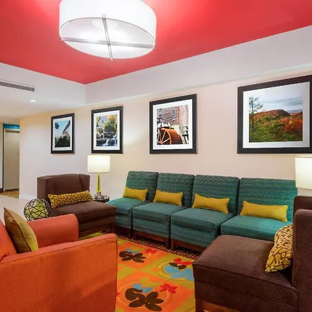 La Quinta Inn & Suites - New River Gorge National Park-3