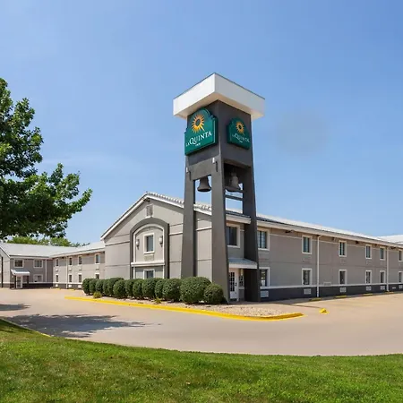 La Quinta Inn By Wyndham Champaign-2