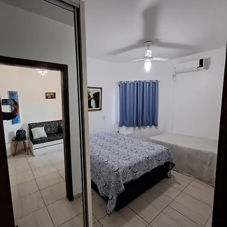 Apartamento pé na areia de 1 dormitório com vista para Praia ou vista lateral Pontas das Canas-2