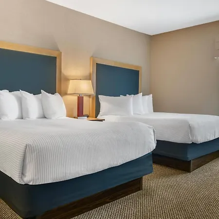 Cambria Hotel Traverse City-3