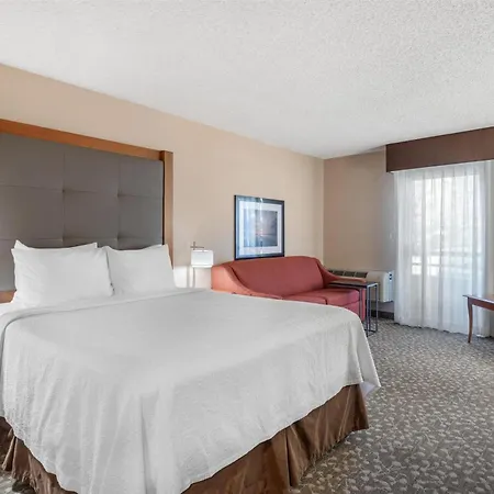 Best Western Plus Oak Harbor Hotel & Conference Center-2