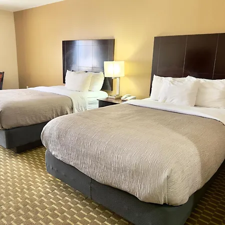 Quality Inn & Suites Pine Bluff-2