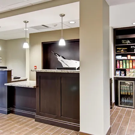 Best Western London Airport Inn & Suites-3