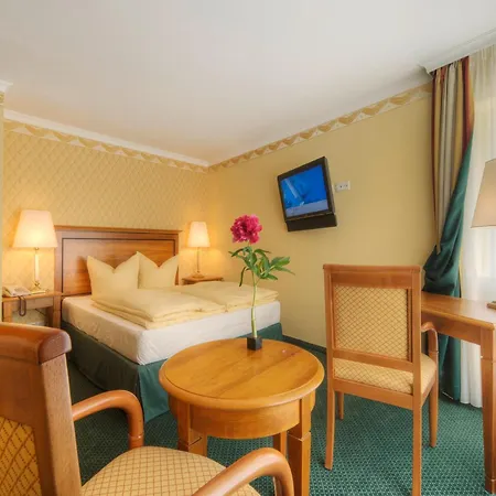 Romantik Hotel Der Adelshof-2
