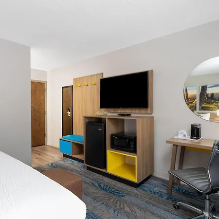 Days Inn And Suites By Wyndham Downtown Missoula-University-2