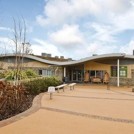 Cheddar Woods Resort And Spa-3