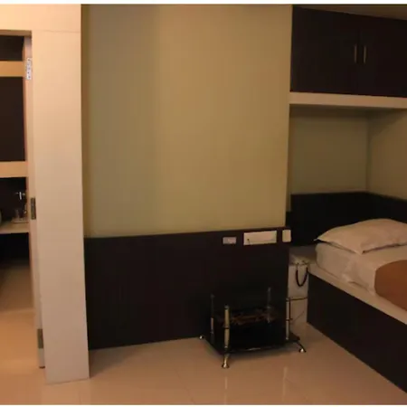 Hotel Sham Suman, Kolhapur- Opposite To Mahalaxmi Temple-3