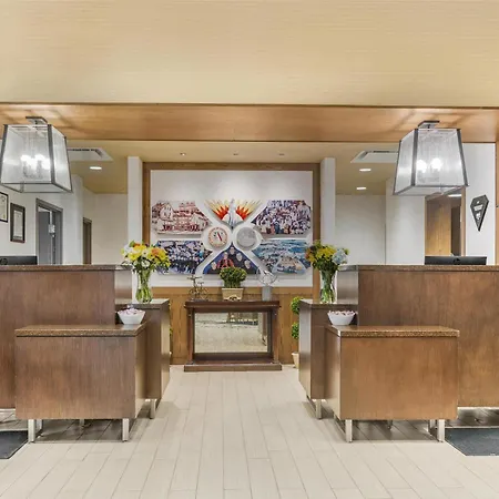 Best Western Plus Franciscan Square Inn & Suites Steubenville-2