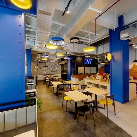 Yello Hotel Manggarai-3