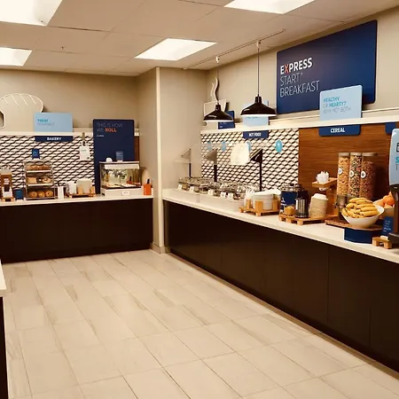 Holiday Inn Express & Suites - Aurora Medical Campus By Ihg-2
