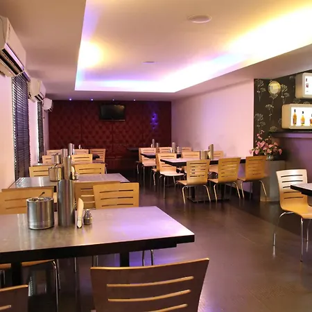 Hotel Gokulam Park-2