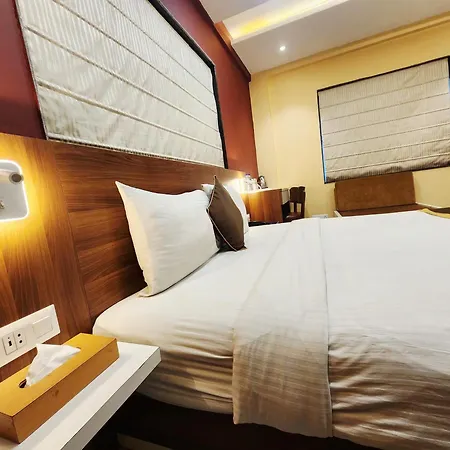 The Avenue Hotel Ballygunge-3
