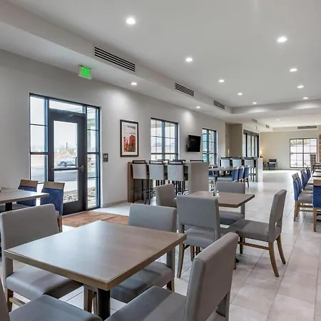 Comfort Suites Scottsdale Talking Stick Entertainment District-3