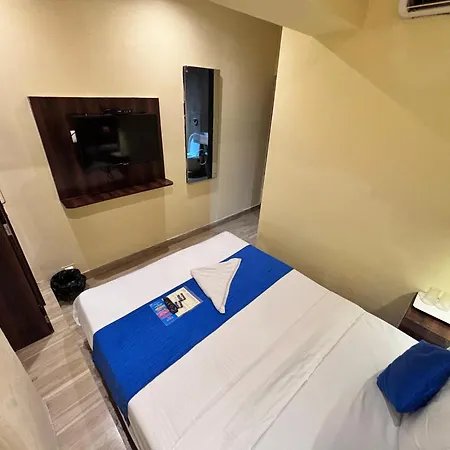 Hotel Signature Inn-2