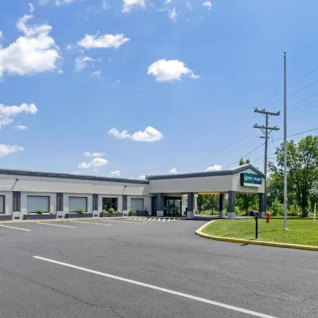 Suburban Studios Verona - Staunton North-2