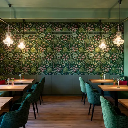 Newly Renovated Boutique Hotel Vier Jahreszeiten In The Heart Of Salzburg-3