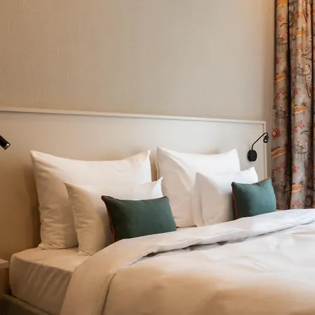 Newly Renovated Boutique Hotel Vier Jahreszeiten In The Heart Of Salzburg-2