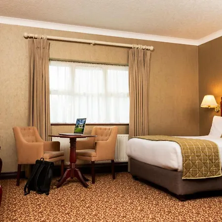 Seven Oaks Hotel-3