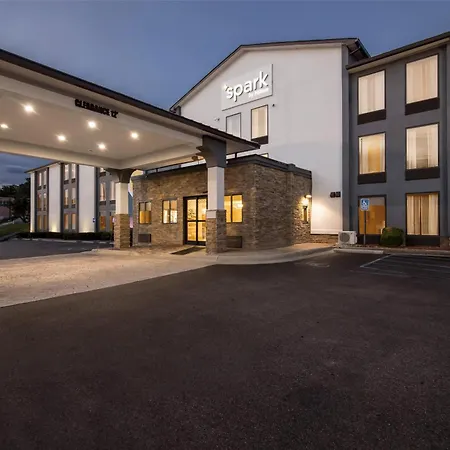 Spark By Hilton Roanoke Civic Center-3